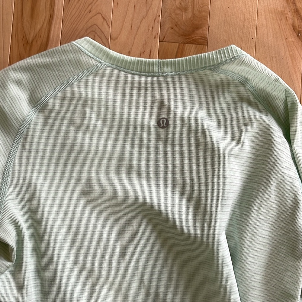 Like New Condition Swiftly Tech Lululemon Shirt. … - image 5